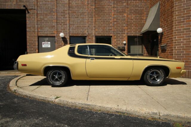 Plymouth Road Runner 1973 image number 6