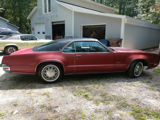 Oldsmobile Toronado 1970 image number 22