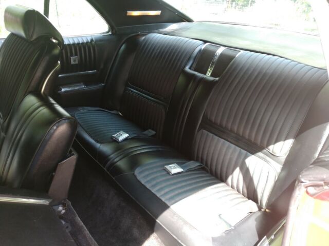 Oldsmobile Toronado 1970 image number 35