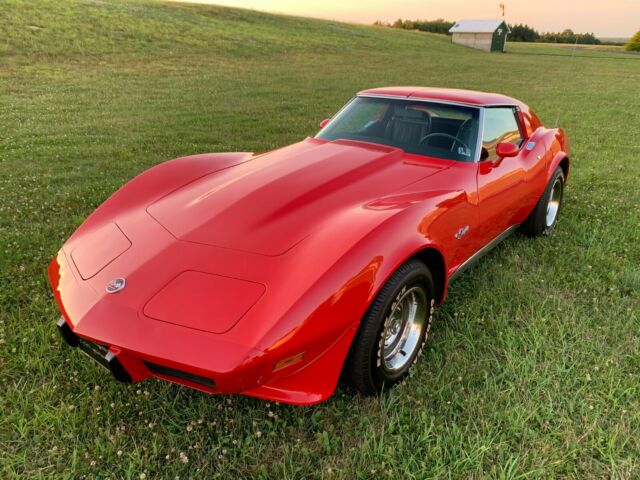 Chevrolet Corvette 1975 image number 14