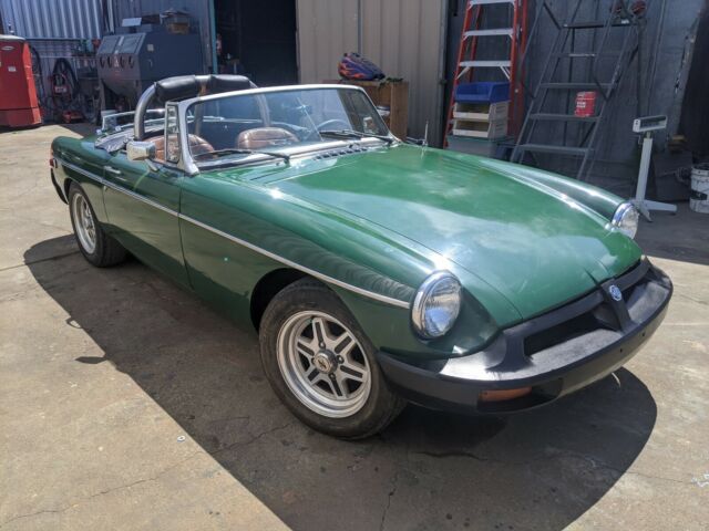 MG MGB 1977 image number 28