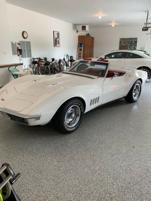 Chevrolet Corvette 1968 image number 0