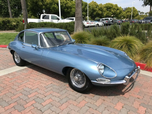 Jaguar E-Type 1968 image number 0