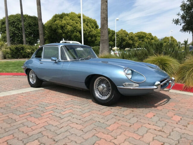 Jaguar E-Type 1968 image number 19