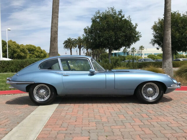 Jaguar E-Type 1968 image number 21