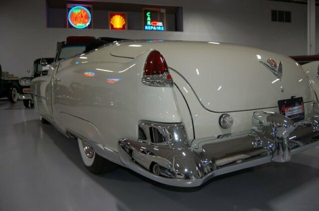 Cadillac Series 62 Convertible 1950 image number 19