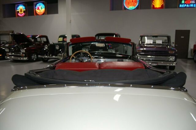 Cadillac Series 62 Convertible 1950 image number 20