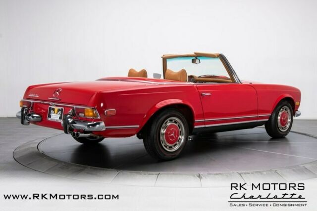 Mercedes-Benz SL-Class 1971 image number 1