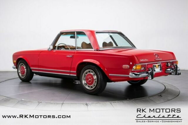 Mercedes-Benz SL-Class 1971 image number 15