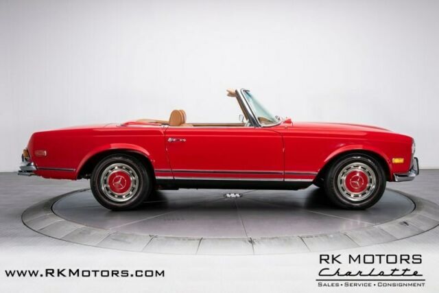 Mercedes-Benz SL-Class 1971 image number 16