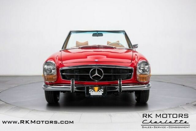 Mercedes-Benz SL-Class 1971 image number 23