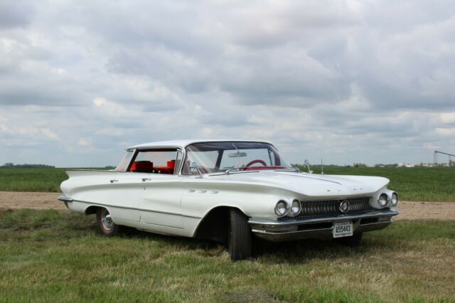 Buick LeSabre 1960 image number 19