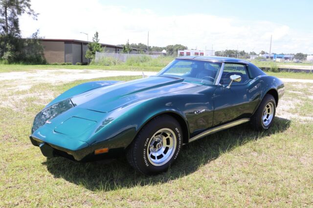 Chevrolet Corvette 1976 image number 24