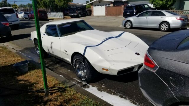 Chevrolet Corvette 1973 image number 0