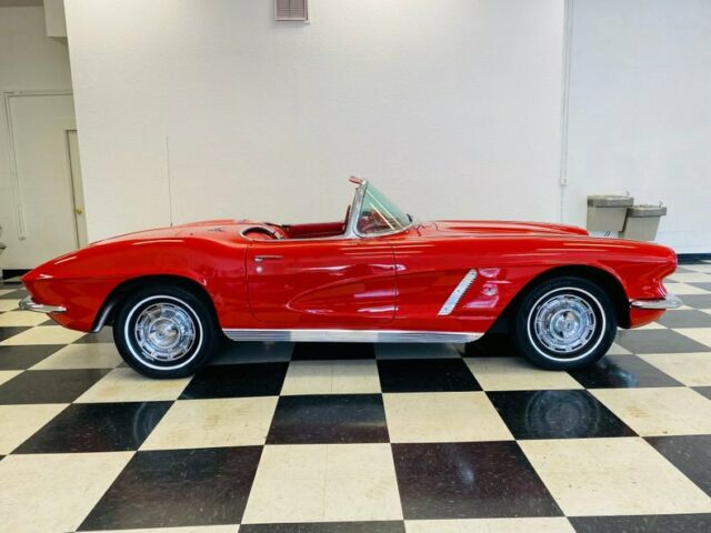 Chevrolet Corvette 1962 image number 1