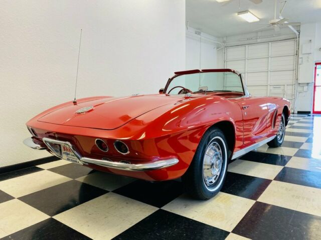 Chevrolet Corvette 1962 image number 2