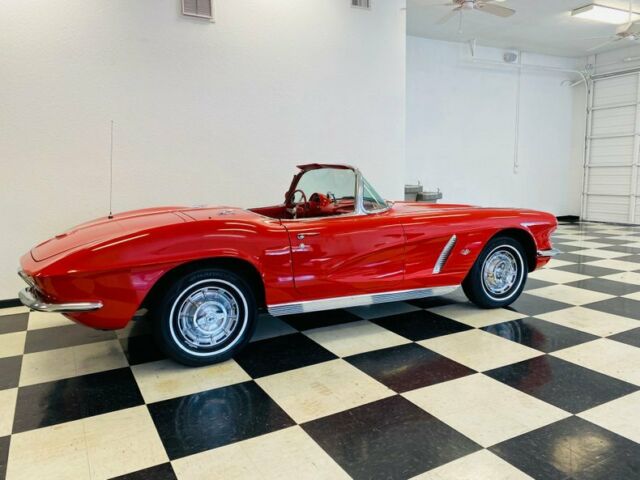 Chevrolet Corvette 1962 image number 21