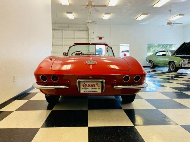 Chevrolet Corvette 1962 image number 22