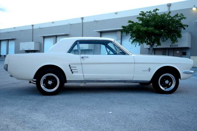 Ford Mustang 1966 image number 1