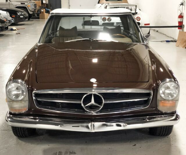 Mercedes-Benz SL-Class 1969 image number 1