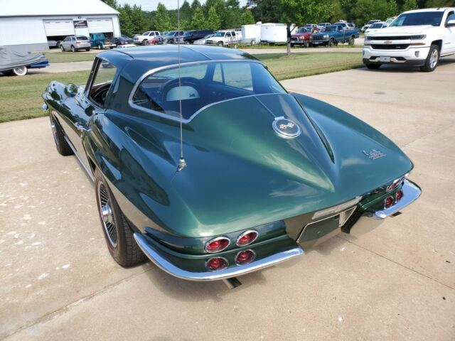 Chevrolet Corvette 1967 image number 32