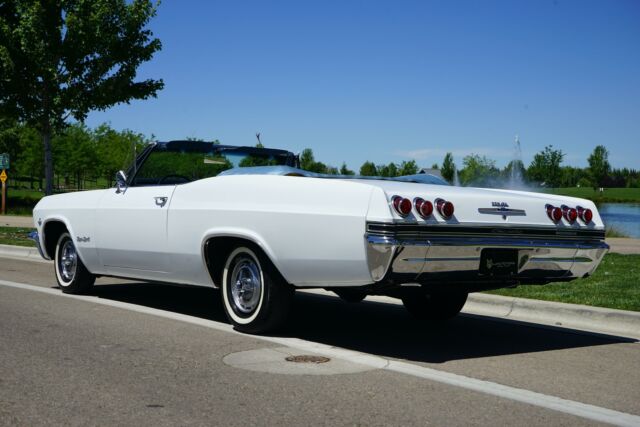 Chevrolet Impala 1965 image number 16