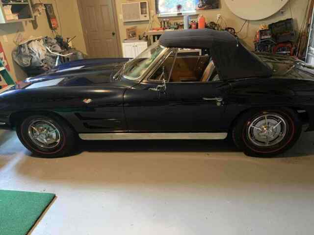 Chevrolet Corvette 1963 image number 24