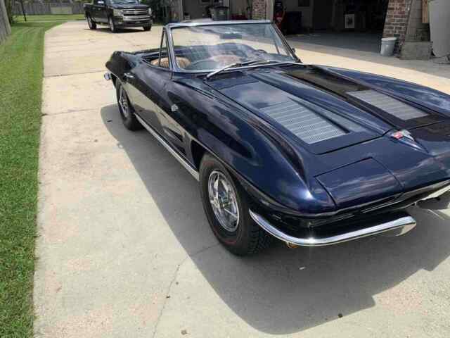 Chevrolet Corvette 1963 image number 26