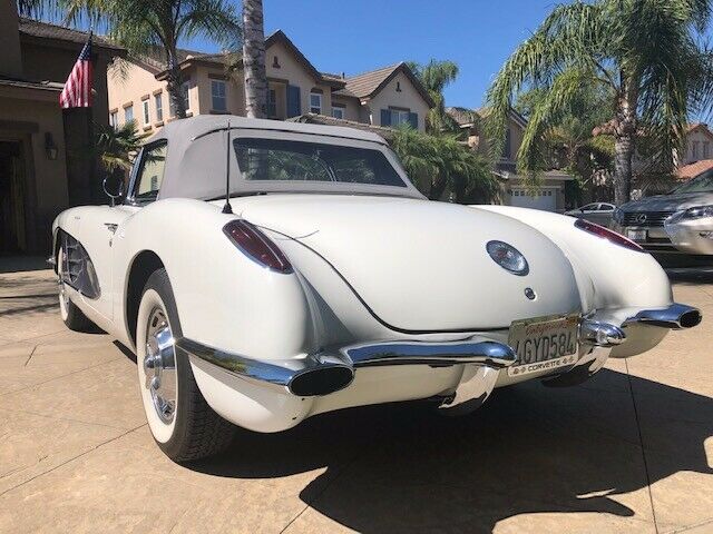 Chevrolet Corvette 1959 image number 10