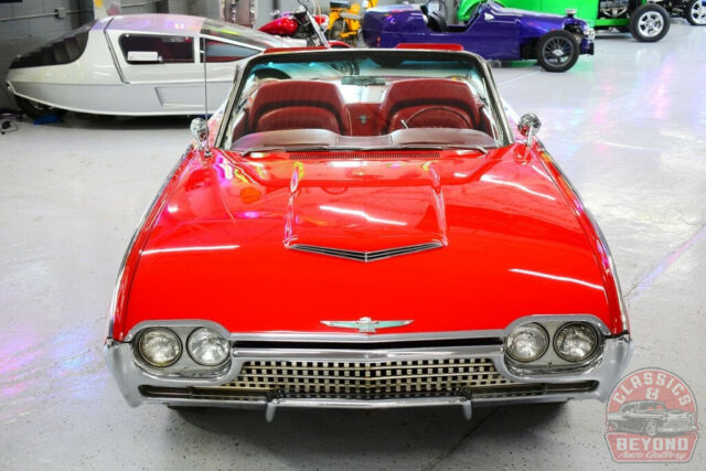 Ford Thunderbird 1962 image number 4