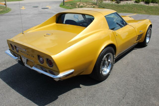 Chevrolet Corvette 1972 image number 2