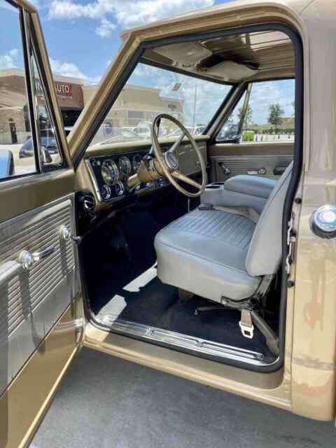 GMC Sierra 1968 image number 12