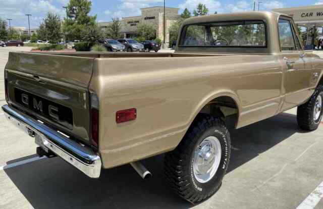 GMC Sierra 1968 image number 2