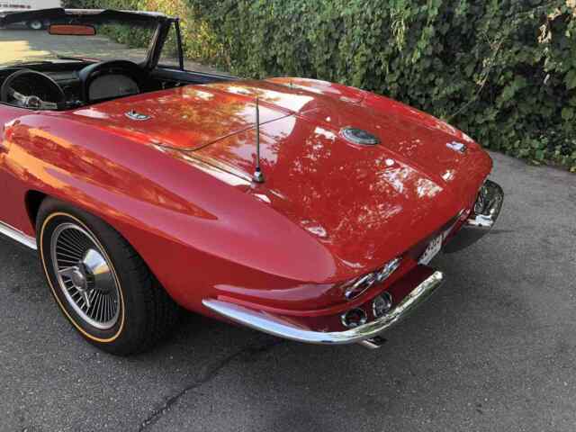 Chevrolet Corvette 1966 image number 32