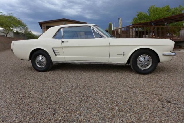 Ford Mustang 1966 image number 27