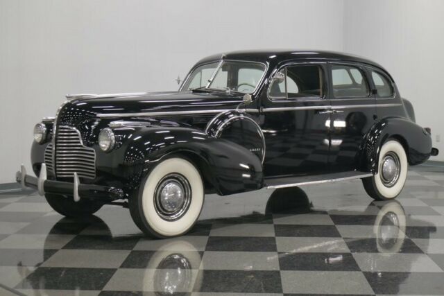 Buick Series 80 1940 image number 5