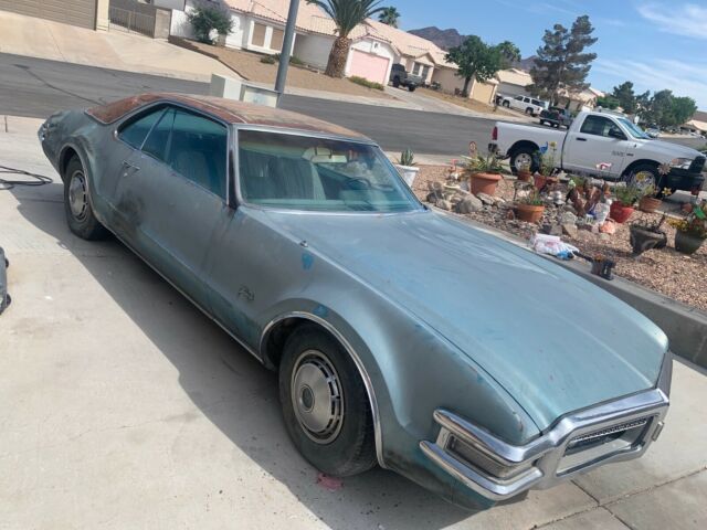 Oldsmobile Toronado 1968 image number 27