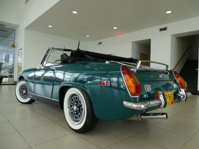 MG Midget 1971 image number 12