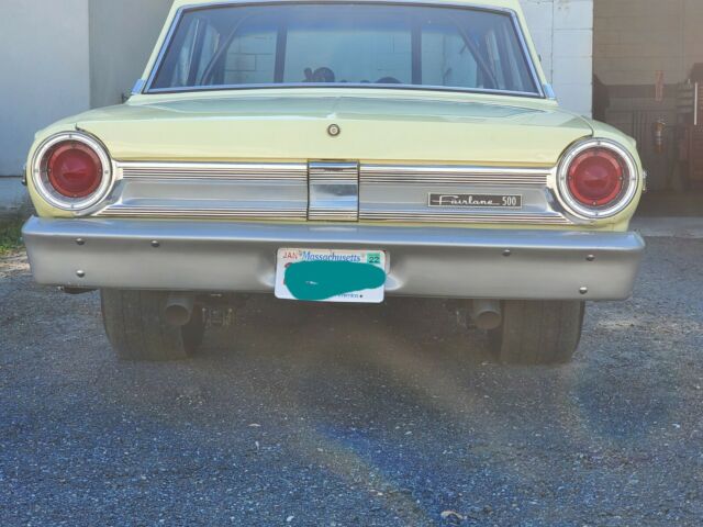 Ford Fairlane 1964 image number 2