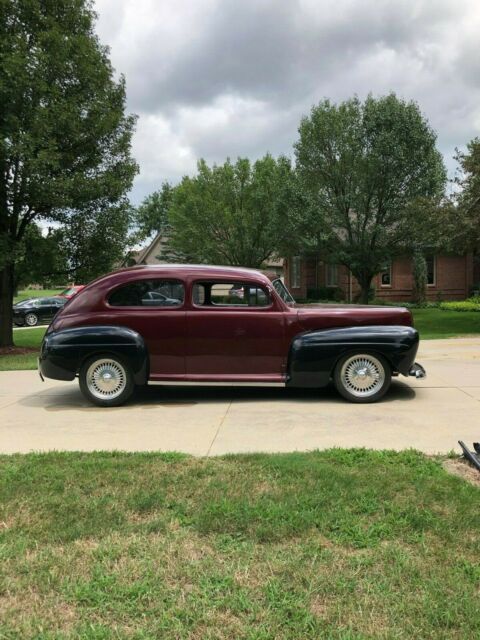 Ford 2-Door Sedan 1947 image number 18