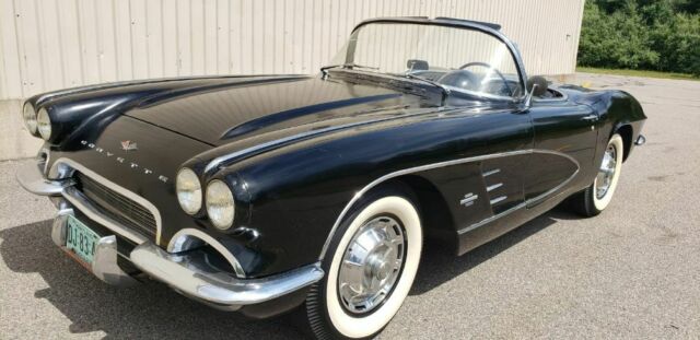 Chevrolet Corvette 1961 image number 0