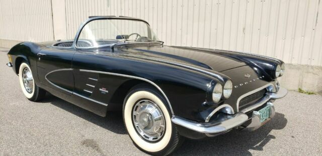 Chevrolet Corvette 1961 image number 1