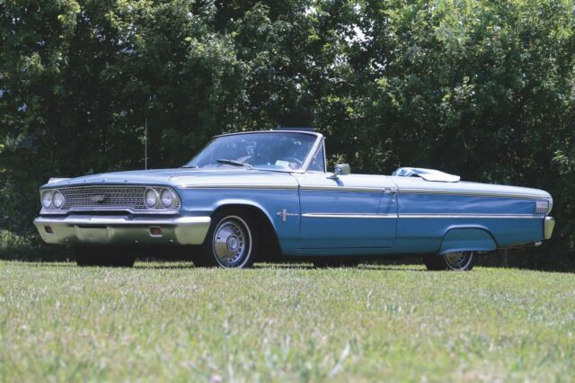 Ford Galaxie 1963 image number 1