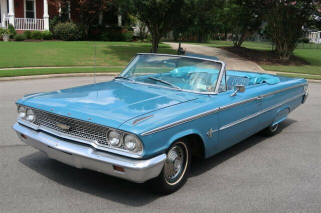 Ford Galaxie 1963 image number 2