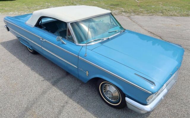 Ford Galaxie 1963 image number 20