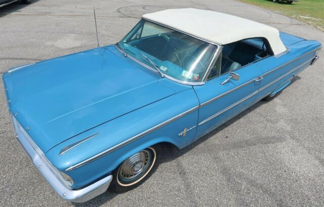 Ford Galaxie 1963 image number 21