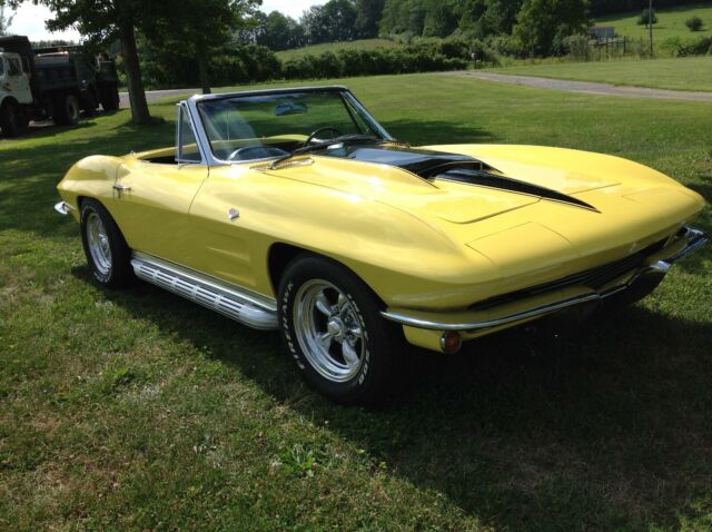 Chevrolet Corvette 1964 image number 18