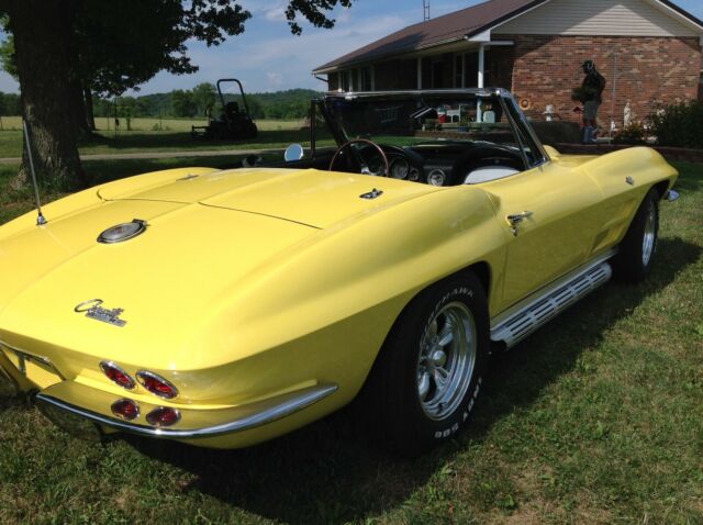 Chevrolet Corvette 1964 image number 19