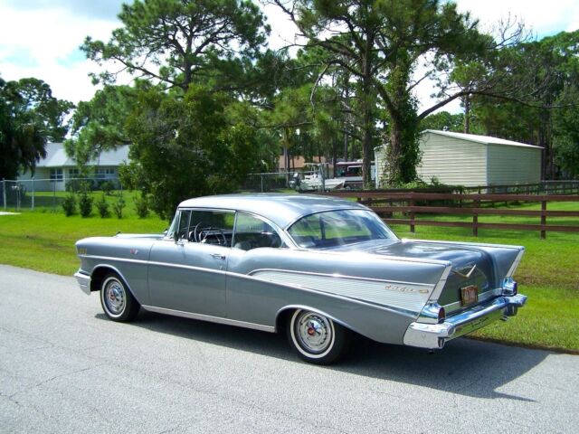 Chevrolet Bel Air/150/210 1957 image number 2