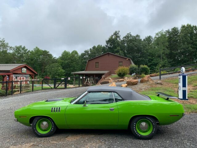 Plymouth Barracuda 1971 image number 1